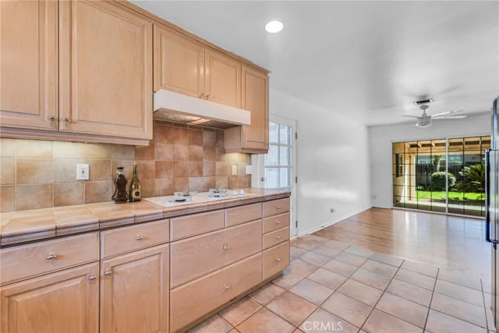 22216 Kittridge Street, Woodland Hills, California 91303