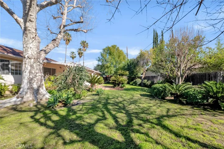 22216 Kittridge Street, Woodland Hills, California 91303