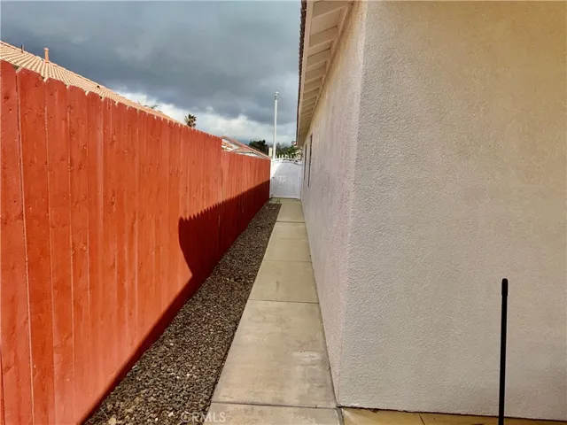 Right inerior side gate