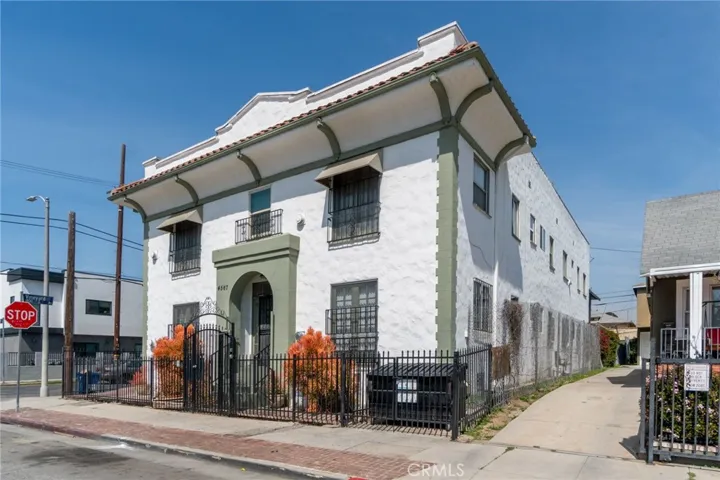 4567 Pickford Street, Los Angeles, California 90019