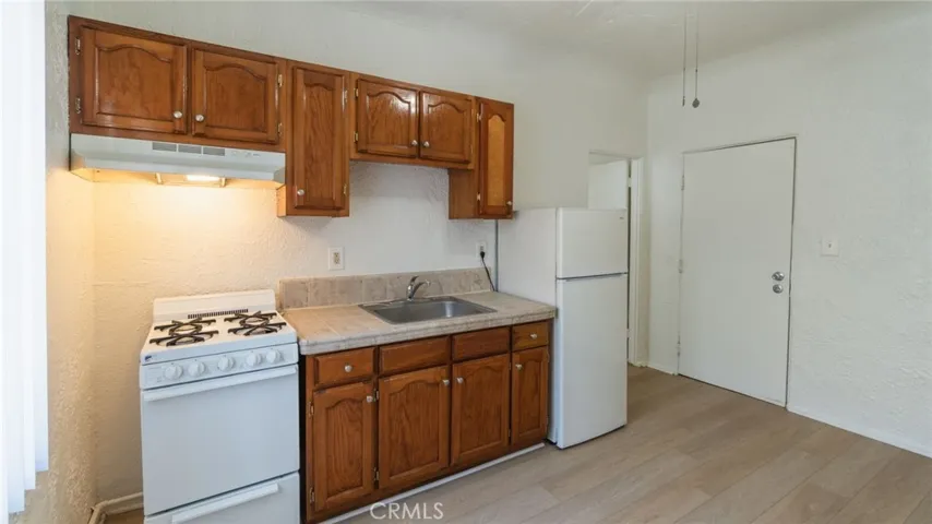 4567 Pickford Street, Los Angeles, California 90019
