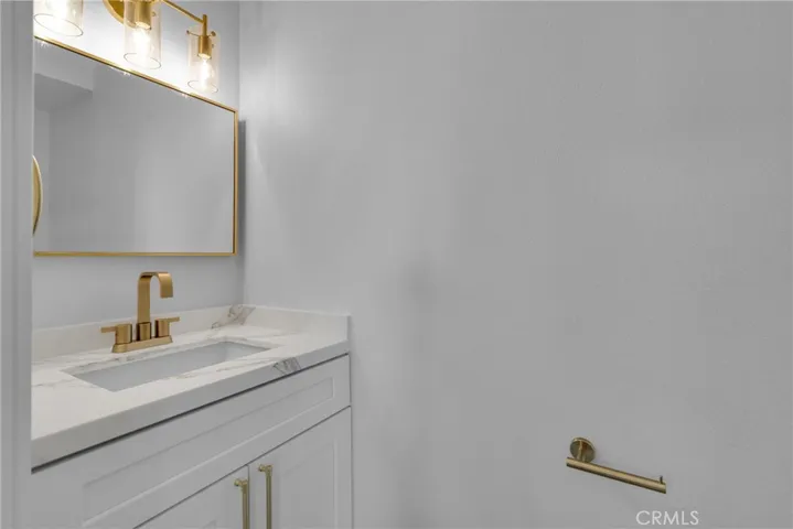 9584 Via Bernardo, Burbank, California 91504
