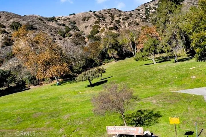 9584 Via Bernardo, Burbank, California 91504
