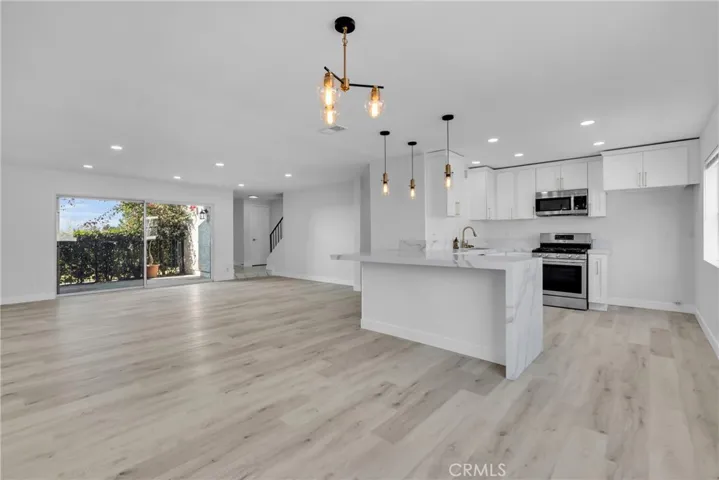9584 Via Bernardo, Burbank, California 91504