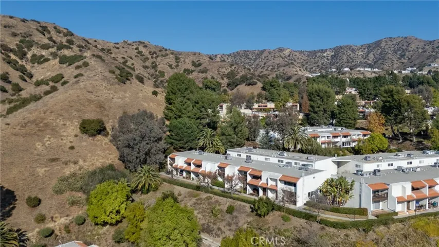 9584 Via Bernardo, Burbank, California 91504