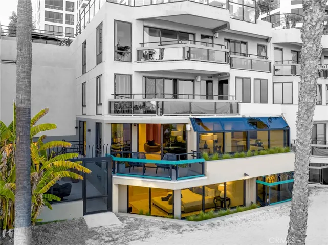 #14 0n the sand beachfront
