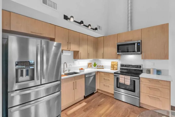 88 Bush Street 2149, San Jose, California 95126