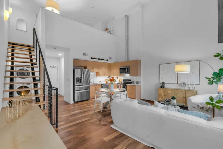 88 Bush Street 2149, San Jose, California 95126