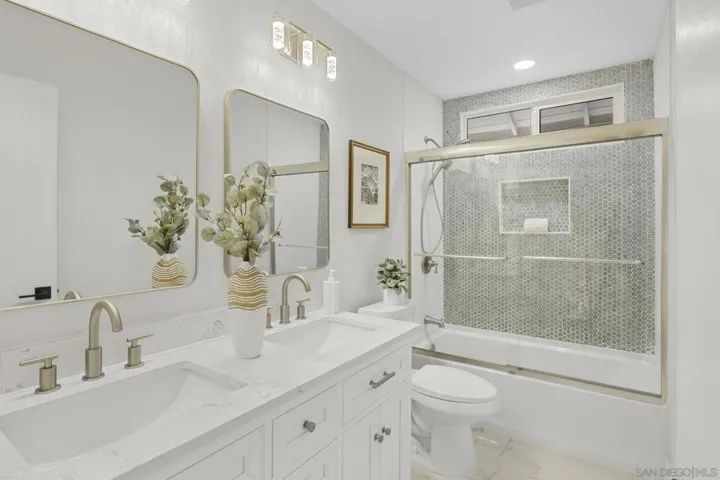 3556 Pontiac Dr, Carlsbad, California 92010