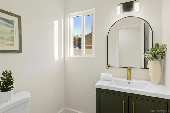 3556 Pontiac Dr, Carlsbad, California 92010