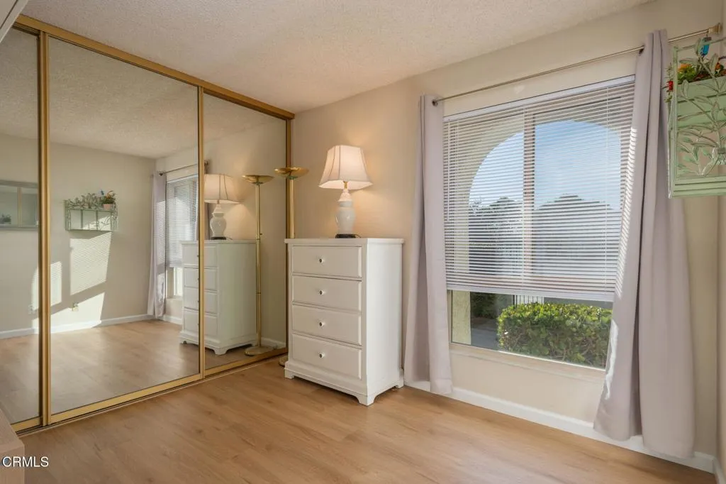 550 Holly Avenue, Oxnard, California 93036 home-pic-12