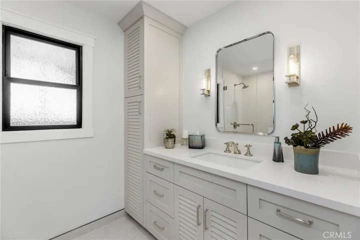 5353 Middlecrest Road, Rancho Palos Verdes, California 90275