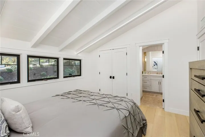 5353 Middlecrest Road, Rancho Palos Verdes, California 90275