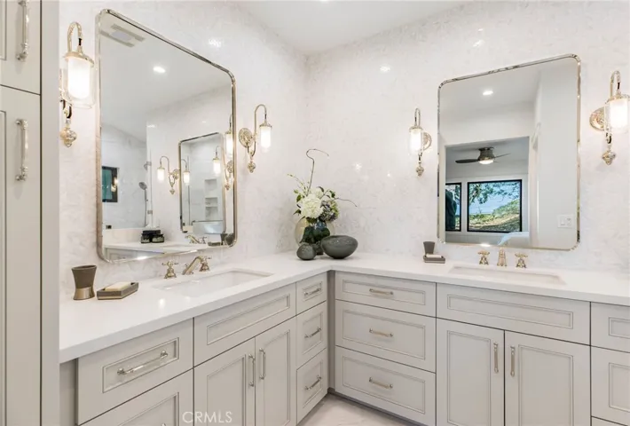 5353 Middlecrest Road, Rancho Palos Verdes, California 90275