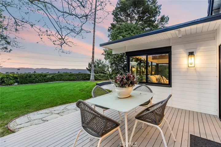 5353 Middlecrest Road, Rancho Palos Verdes, California 90275