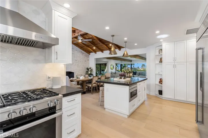 5353 Middlecrest Road, Rancho Palos Verdes, California 90275