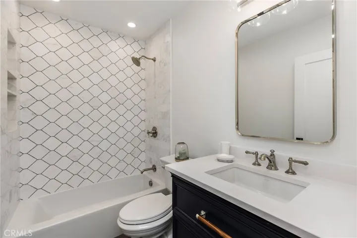 5353 Middlecrest Road, Rancho Palos Verdes, California 90275