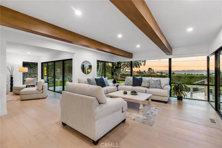 5353 Middlecrest Road, Rancho Palos Verdes, California 90275