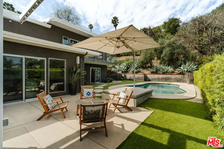 3551 Royal Woods Drive, Sherman Oaks, California 91403
