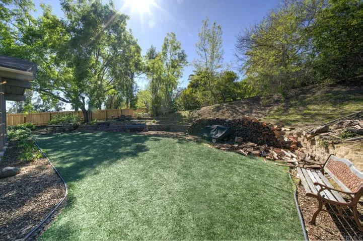 2675 Foothill Dr, Vista, California 92084