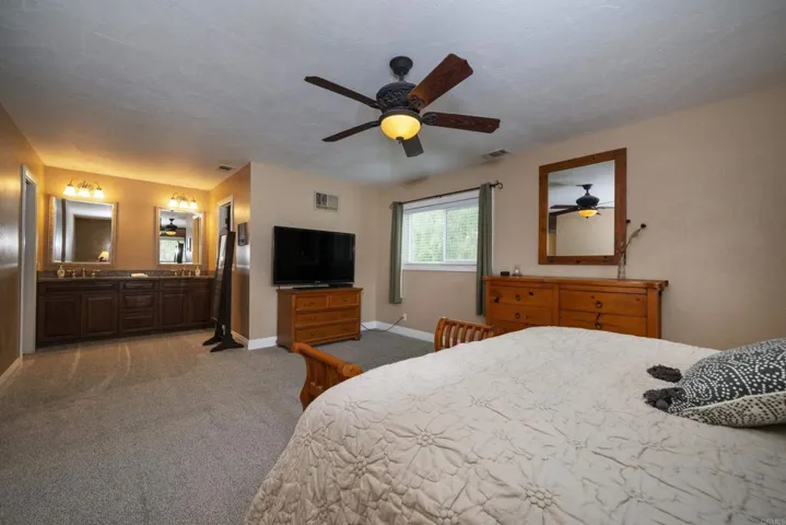 2675 Foothill Dr, Vista, California 92084