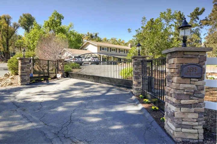 2675 Foothill Dr, Vista, California 92084
