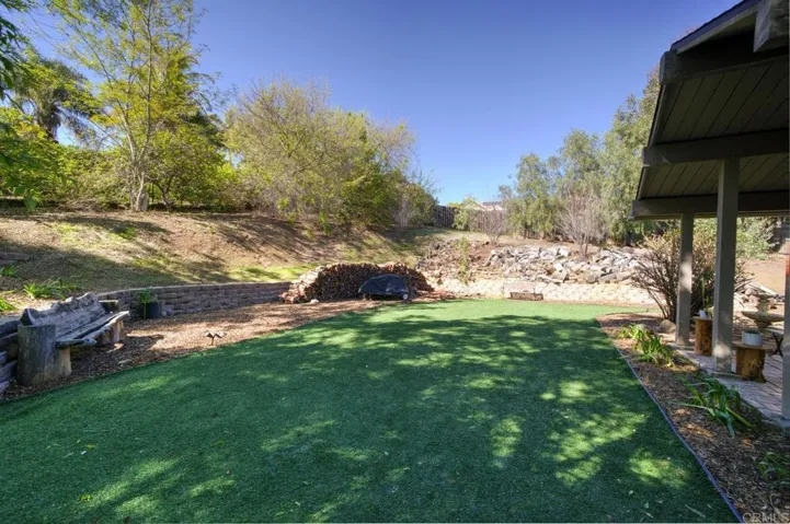 2675 Foothill Dr, Vista, California 92084