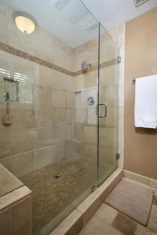 2675 Foothill Dr, Vista, California 92084
