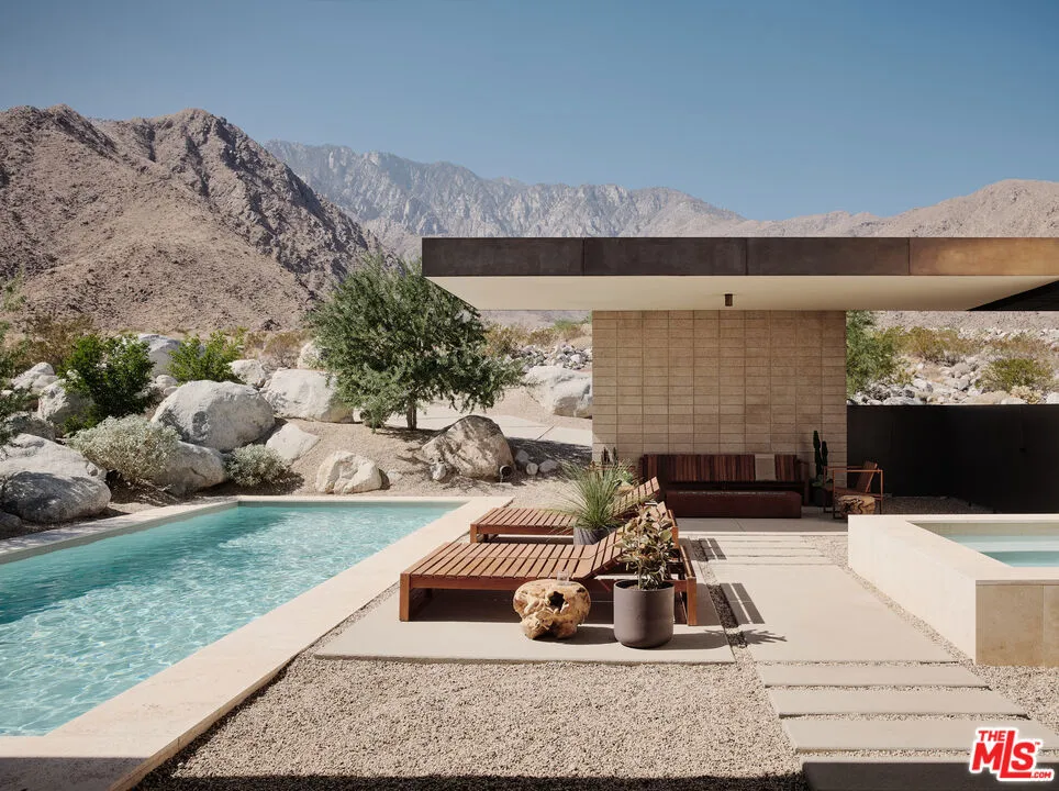 2212 Winter Sun Drive, Palm Springs, California 92262 home-pic-4