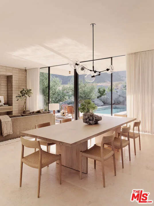 2212 Winter Sun Drive, Palm Springs, California 92262 home-pic-8