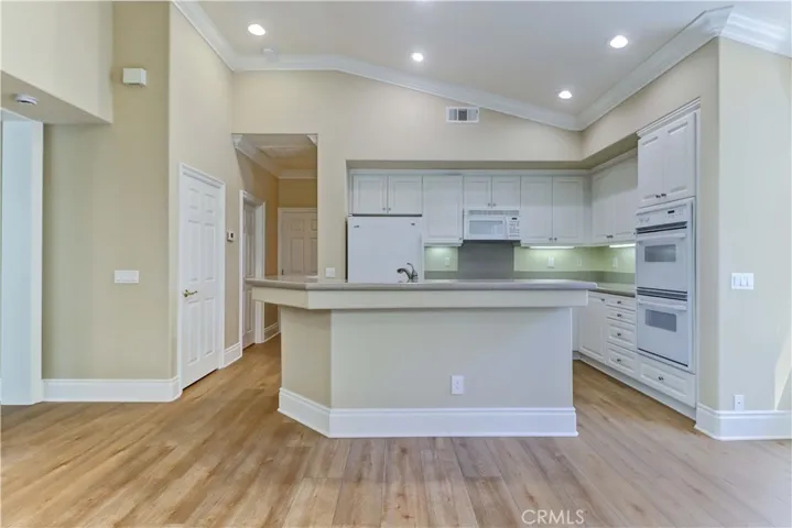 21191 San Miguel, Mission Viejo, California 92692