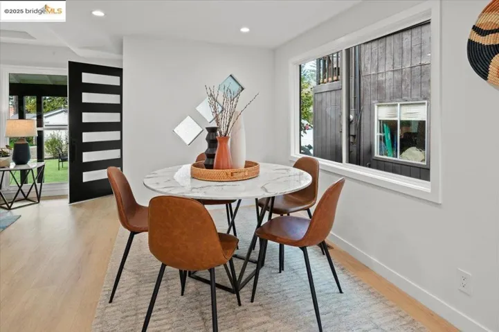 38 Chatsworth Court, Oakland, California 94611