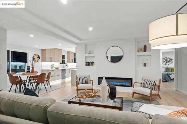 38 Chatsworth Court, Oakland, California 94611