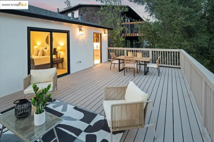 38 Chatsworth Court, Oakland, California 94611
