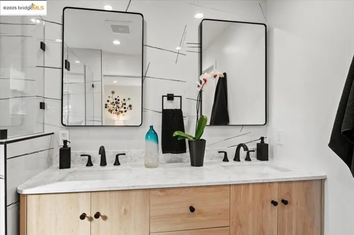 38 Chatsworth Court, Oakland, California 94611
