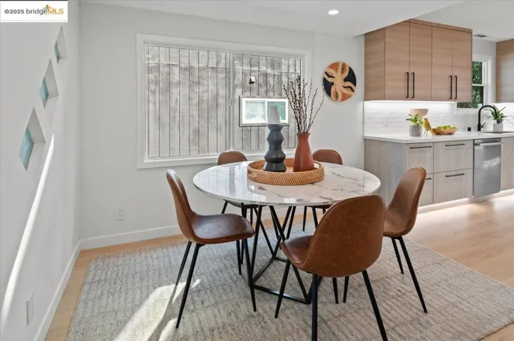 38 Chatsworth Court, Oakland, California 94611