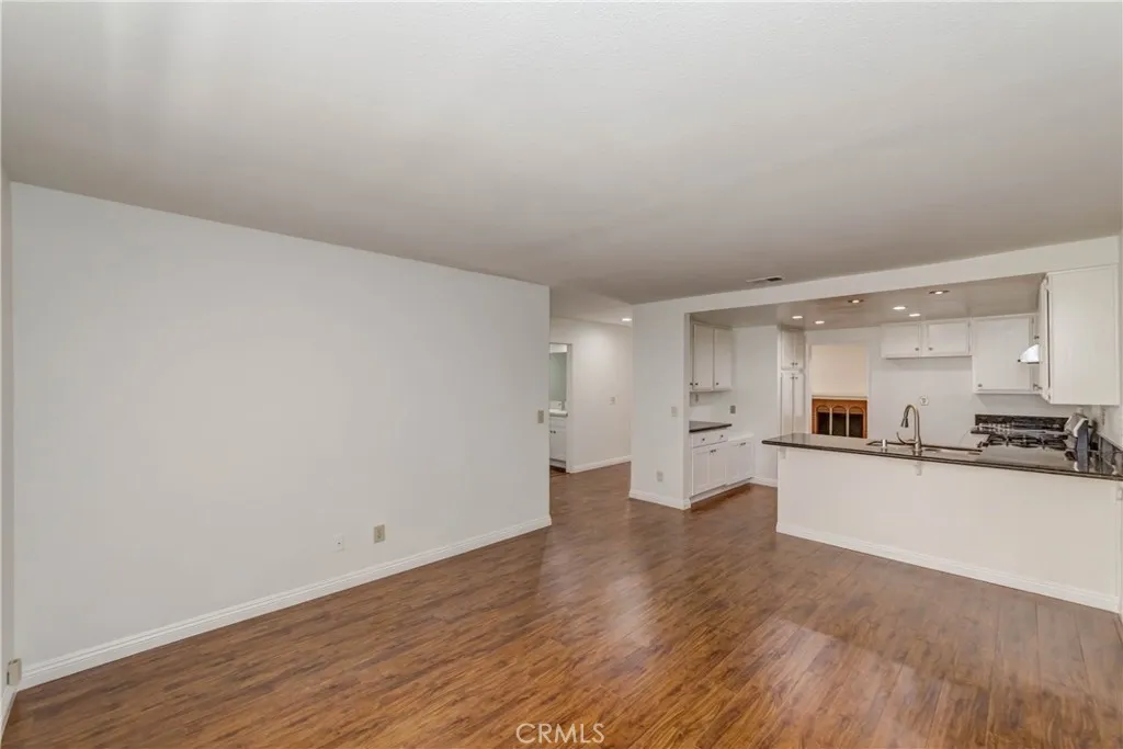 1015 Carmel Circle, Fullerton, California 92833 home-pic-6