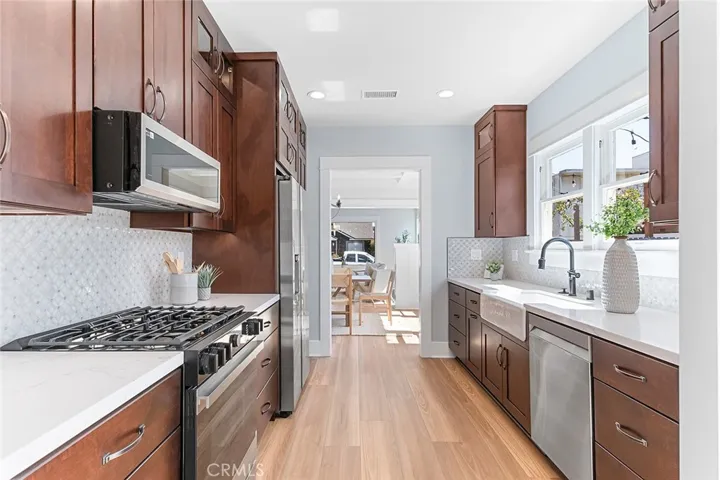 347 Gladys Avenue, Long Beach, California 90814