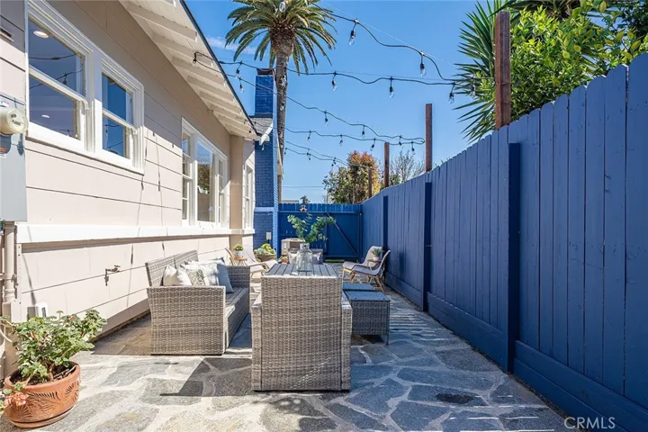 347 Gladys Avenue, Long Beach, California 90814