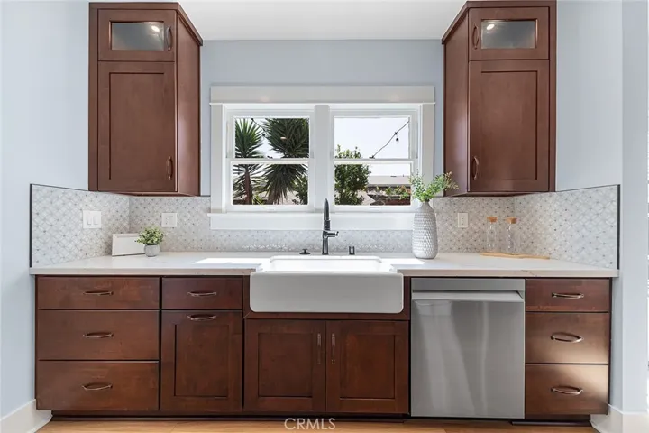 347 Gladys Avenue, Long Beach, California 90814