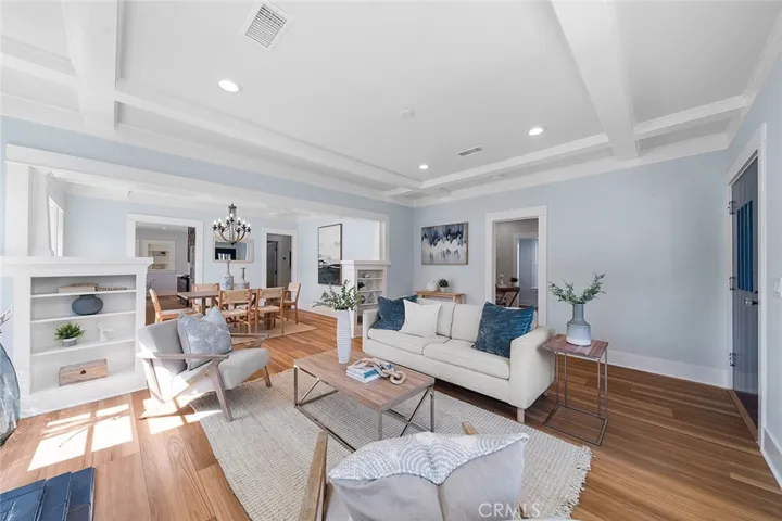 347 Gladys Avenue, Long Beach, California 90814