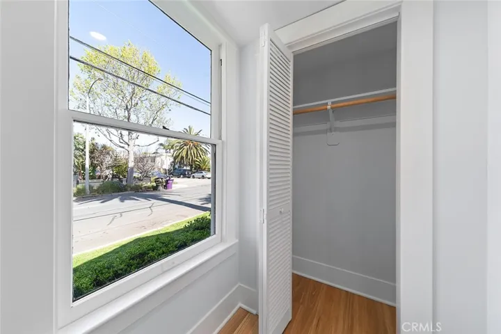 347 Gladys Avenue, Long Beach, California 90814