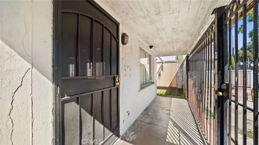 6161 Orange Avenue, Long Beach, California 90805