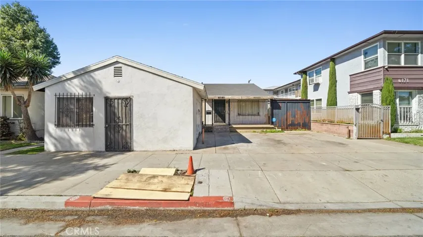 6161 Orange Avenue, Long Beach, California 90805
