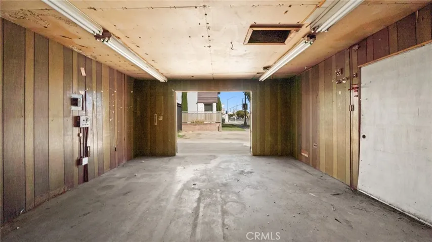 6161 Orange Avenue, Long Beach, California 90805