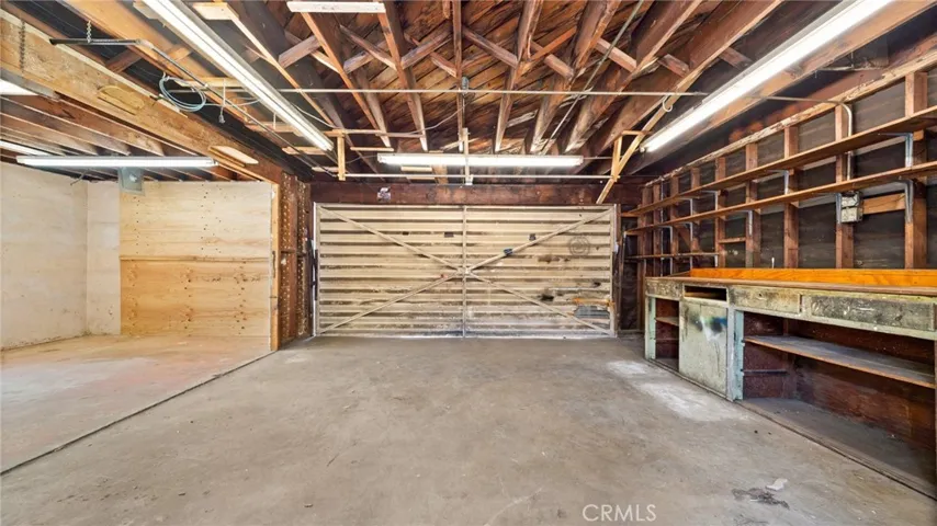 6161 Orange Avenue, Long Beach, California 90805