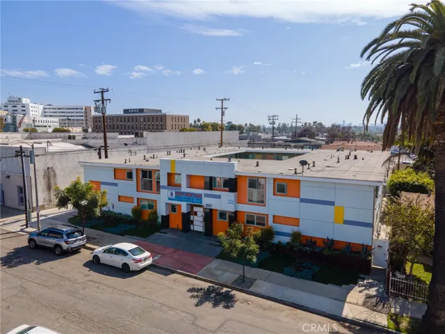 210 E 29th Street, Long Beach, California 90806