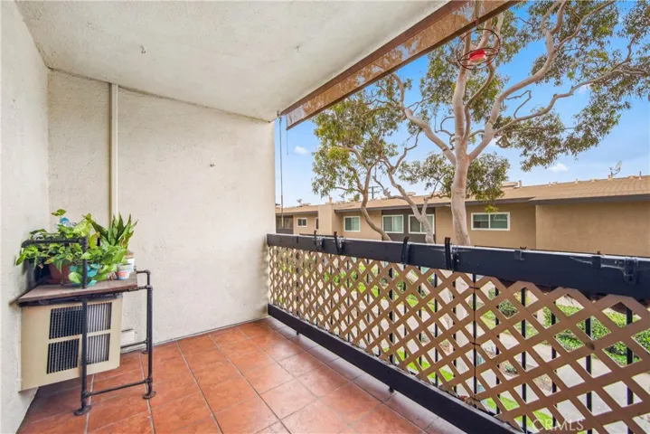 12200 Montecito Rd D212, Seal Beach, California 90740
