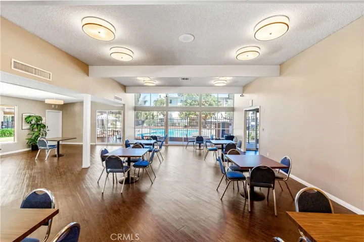 12200 Montecito Rd D212, Seal Beach, California 90740
