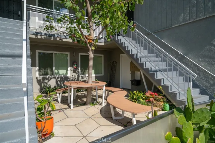 3243 E 10th Street, Long Beach, California 90804